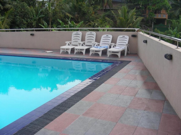 Devon Hotel Main image